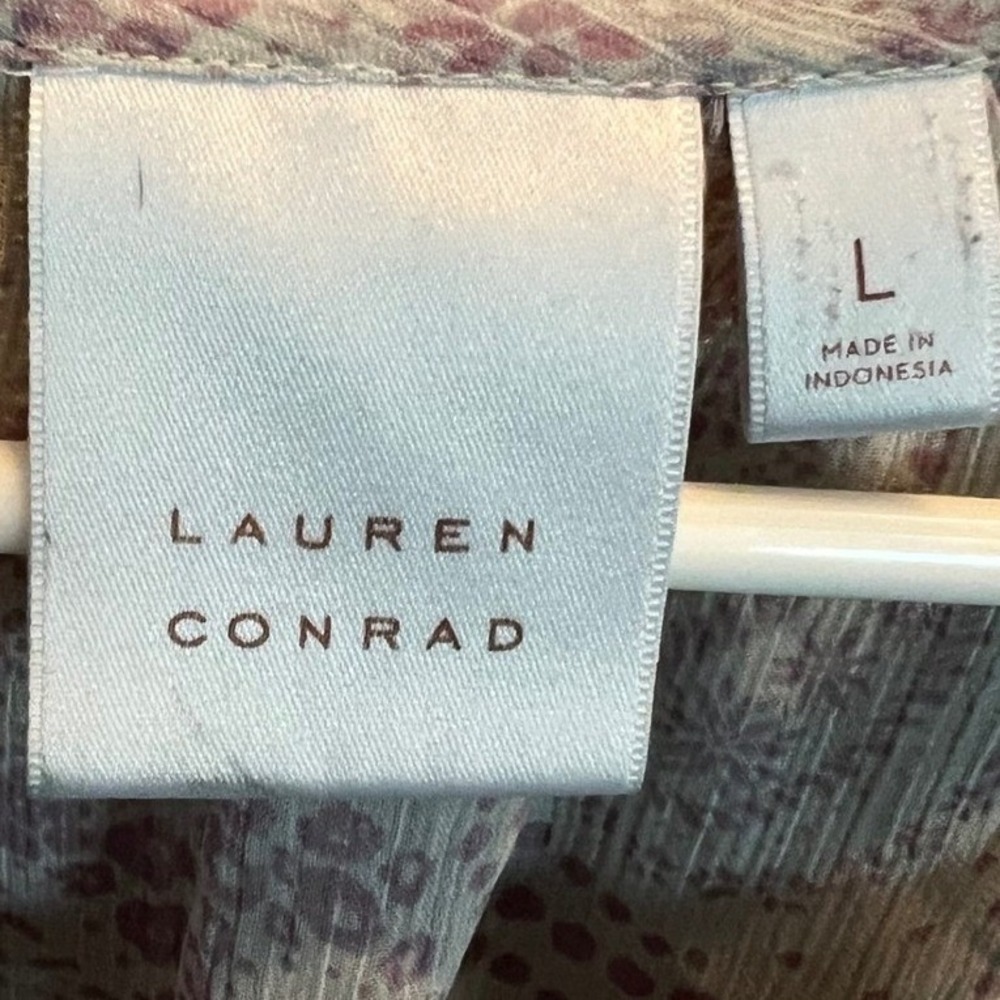 Lauren Conrad Lavender Paisley Sheer Chiffon Bell Sleeve Blouse Top Large - Picture 3 of 6